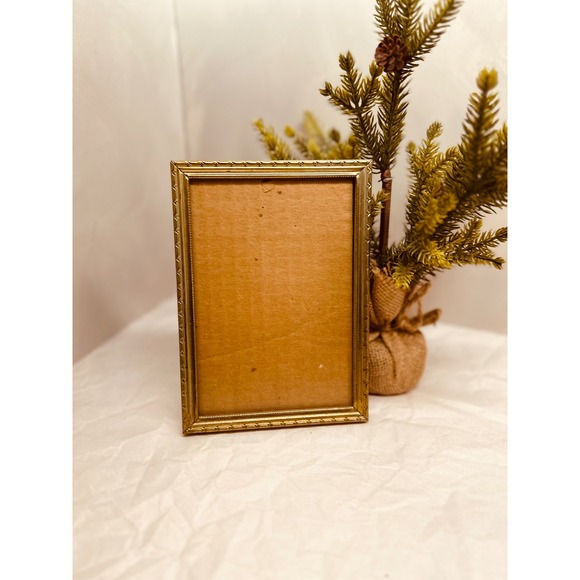 Unbranded Other - Stamped brass frame with warm patina and vintage character 5x7